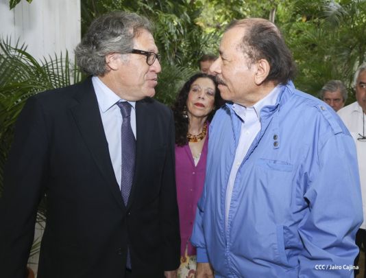 Presidente Daniel y Compañera reciben al Secretario General OEA, Luis Almagro