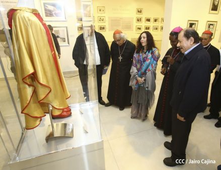 Daniel y Rosario inauguran el Museo San Juan Pablo II
