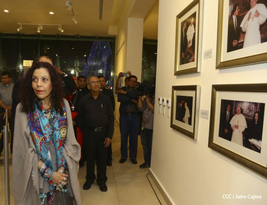 Daniel y Rosario inauguran el Museo San Juan Pablo II