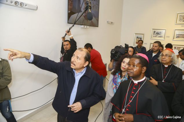 Daniel y Rosario inauguran el Museo San Juan Pablo II