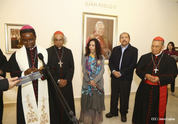 Daniel y Rosario inauguran el Museo San Juan Pablo II