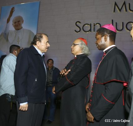 Daniel y Rosario inauguran el Museo San Juan Pablo II