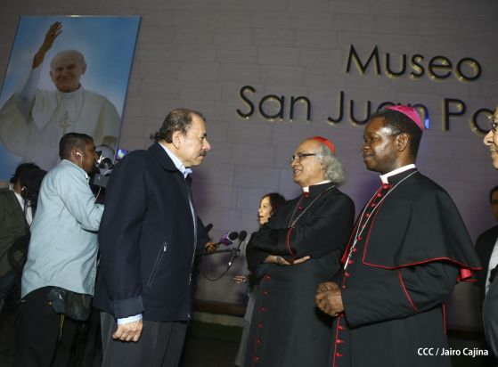 Daniel y Rosario inauguran el Museo San Juan Pablo II