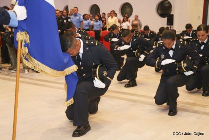 XIX Promoción de Damas y Caballeros Cadetes de la Academia de la Policía Nacional