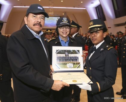XIX Promoción de Damas y Caballeros Cadetes de la Academia de la Policía Nacional