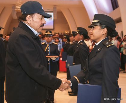 XIX Promoción de Damas y Caballeros Cadetes de la Academia de la Policía Nacional