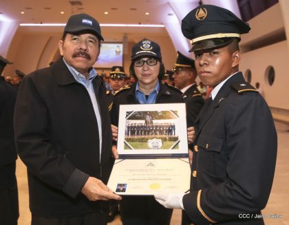 XIX Promoción de Damas y Caballeros Cadetes de la Academia de la Policía Nacional