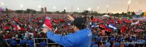 Rosario y Daniel celebran junto al pueblo 38 años de Revolución
