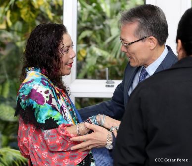 Daniel y Rosario otorgan orden Ejército de Nicaragua” a Ministro de Defensa de Taiwán