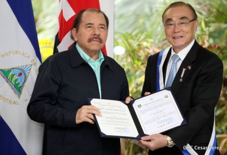Daniel y Rosario otorgan orden Ejército de Nicaragua” a Ministro de Defensa de Taiwán