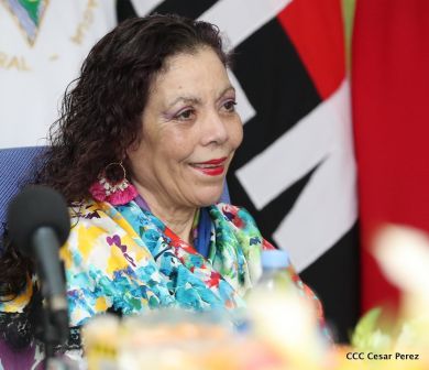 Daniel y Rosario otorgan orden Ejército de Nicaragua” a Ministro de Defensa de Taiwán