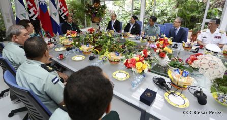 Daniel y Rosario otorgan orden Ejército de Nicaragua” a Ministro de Defensa de Taiwán