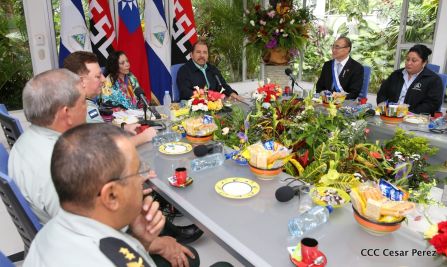 Daniel y Rosario otorgan orden Ejército de Nicaragua” a Ministro de Defensa de Taiwán
