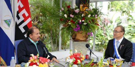 Daniel y Rosario otorgan orden Ejército de Nicaragua” a Ministro de Defensa de Taiwán