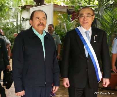 Daniel y Rosario otorgan orden Ejército de Nicaragua” a Ministro de Defensa de Taiwán