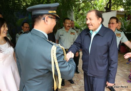 Daniel y Rosario otorgan orden Ejército de Nicaragua” a Ministro de Defensa de Taiwán