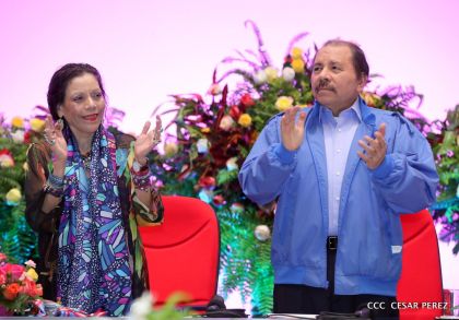 Daniel y Rosario conmemoran el 41 aniversario del paso a la inmortalidad del Comandante Carlos