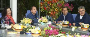 Daniel y Rosario se reúnen con Adán Chávez y Elias Jaua