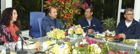 Daniel y Rosario se reúnen con Adán Chávez y Elias Jaua