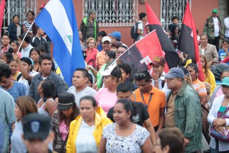Por Nuestros Héroes del Amor que nos dejaron la obligación de mantener nuestra Nicaragua, Siempre Libre