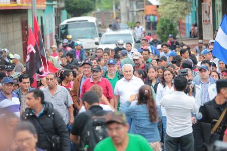 Por Nuestros Héroes del Amor que nos dejaron la obligación de mantener nuestra Nicaragua, Siempre Libre