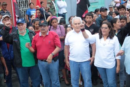Por Nuestros Héroes del Amor que nos dejaron la obligación de mantener nuestra Nicaragua, Siempre Libre