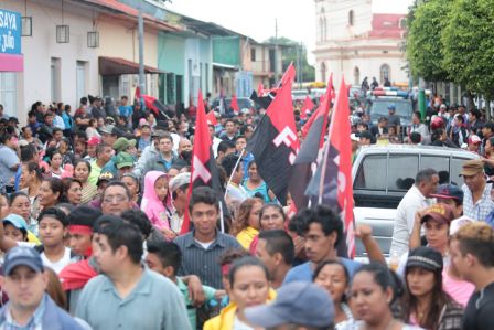 Por Nuestros Héroes del Amor que nos dejaron la obligación de mantener nuestra Nicaragua, Siempre Libre