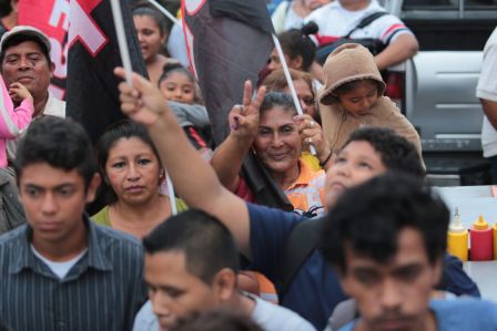 Por Nuestros Héroes del Amor que nos dejaron la obligación de mantener nuestra Nicaragua, Siempre Libre