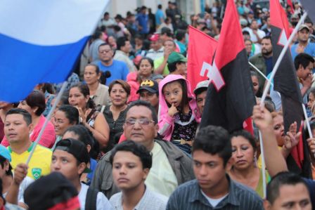 Por Nuestros Héroes del Amor que nos dejaron la obligación de mantener nuestra Nicaragua, Siempre Libre