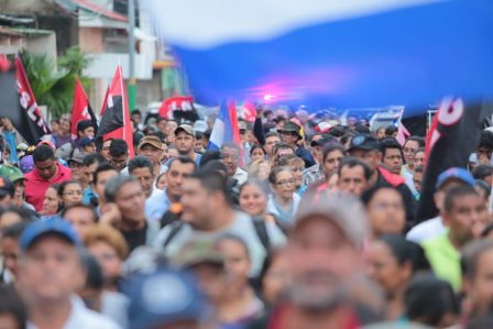 Por Nuestros Héroes del Amor que nos dejaron la obligación de mantener nuestra Nicaragua, Siempre Libre