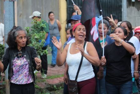 Por Nuestros Héroes del Amor que nos dejaron la obligación de mantener nuestra Nicaragua, Siempre Libre