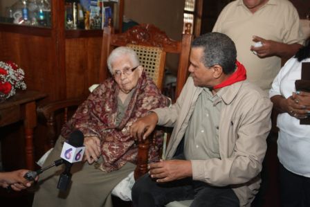 Por Nuestros Héroes del Amor que nos dejaron la obligación de mantener nuestra Nicaragua, Siempre Libre