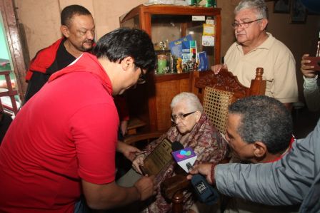 Por Nuestros Héroes del Amor que nos dejaron la obligación de mantener nuestra Nicaragua, Siempre Libre