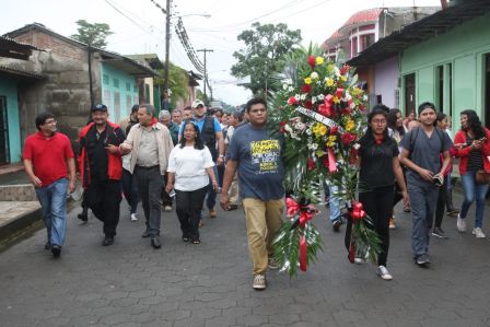 Por Nuestros Héroes del Amor que nos dejaron la obligación de mantener nuestra Nicaragua, Siempre Libre