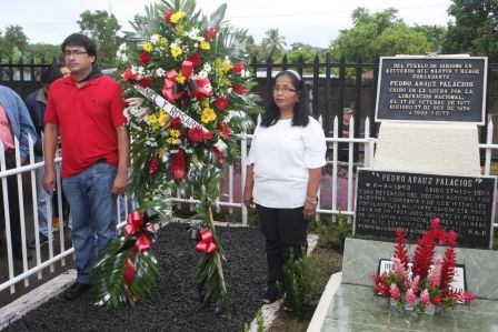 Por Nuestros Héroes del Amor que nos dejaron la obligación de mantener nuestra Nicaragua, Siempre Libre