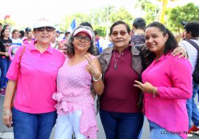 Caminata en saludo al Día Internacional de Lucha contra el Cáncer de Mama