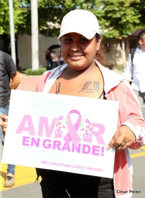 Caminata en saludo al Día Internacional de Lucha contra el Cáncer de Mama