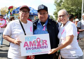 Caminata en saludo al Día Internacional de Lucha contra el Cáncer de Mama
