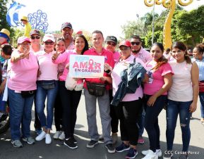 Caminata en saludo al Día Internacional de Lucha contra el Cáncer de Mama