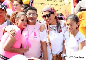 Caminata en saludo al Día Internacional de Lucha contra el Cáncer de Mama