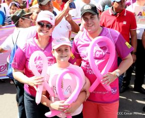 Caminata en saludo al Día Internacional de Lucha contra el Cáncer de Mama