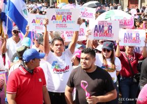 Caminata en saludo al Día Internacional de Lucha contra el Cáncer de Mama