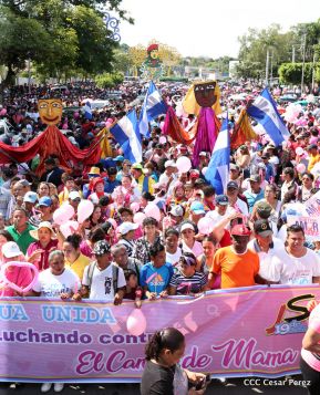Caminata en saludo al Día Internacional de Lucha contra el Cáncer de Mama