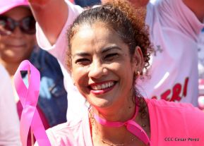 Caminata en saludo al Día Internacional de Lucha contra el Cáncer de Mama