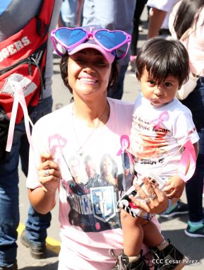 Caminata en saludo al Día Internacional de Lucha contra el Cáncer de Mama
