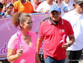 Caminata en saludo al Día Internacional de Lucha contra el Cáncer de Mama