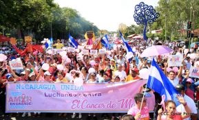 Caminata en saludo al Día Internacional de Lucha contra el Cáncer de Mama