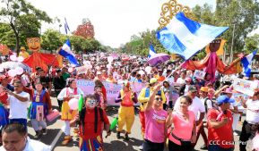 Caminata en saludo al Día Internacional de Lucha contra el Cáncer de Mama