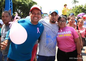 Caminata en saludo al Día Internacional de Lucha contra el Cáncer de Mama