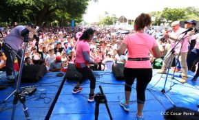 Caminata en saludo al Día Internacional de Lucha contra el Cáncer de Mama